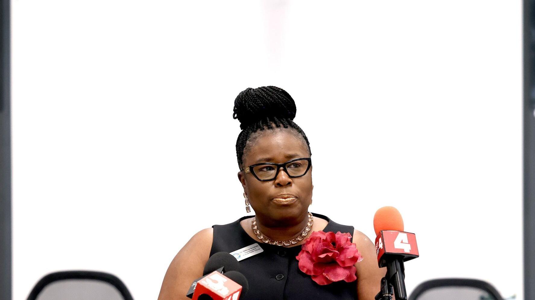 Teachers union delivers no-confidence vote for 最新杏吧原创 Public Schools leader